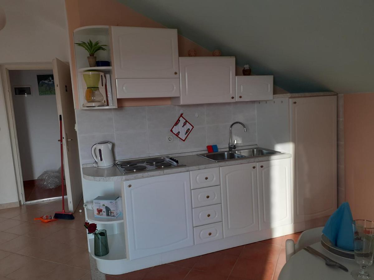 Villa Palfi Jezera Bagian luar foto