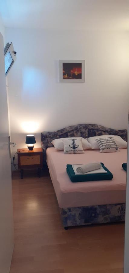 Villa Palfi Jezera Bagian luar foto